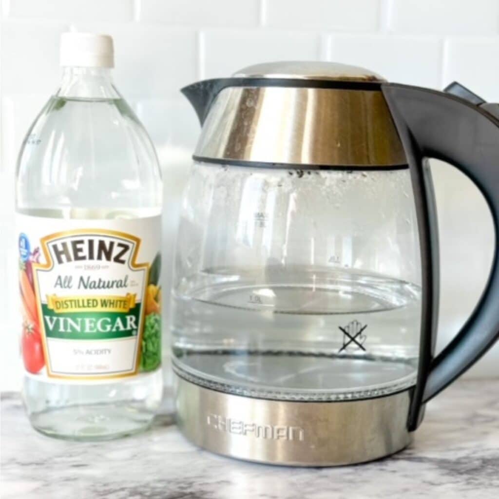 descaling tea kettle with vinegar