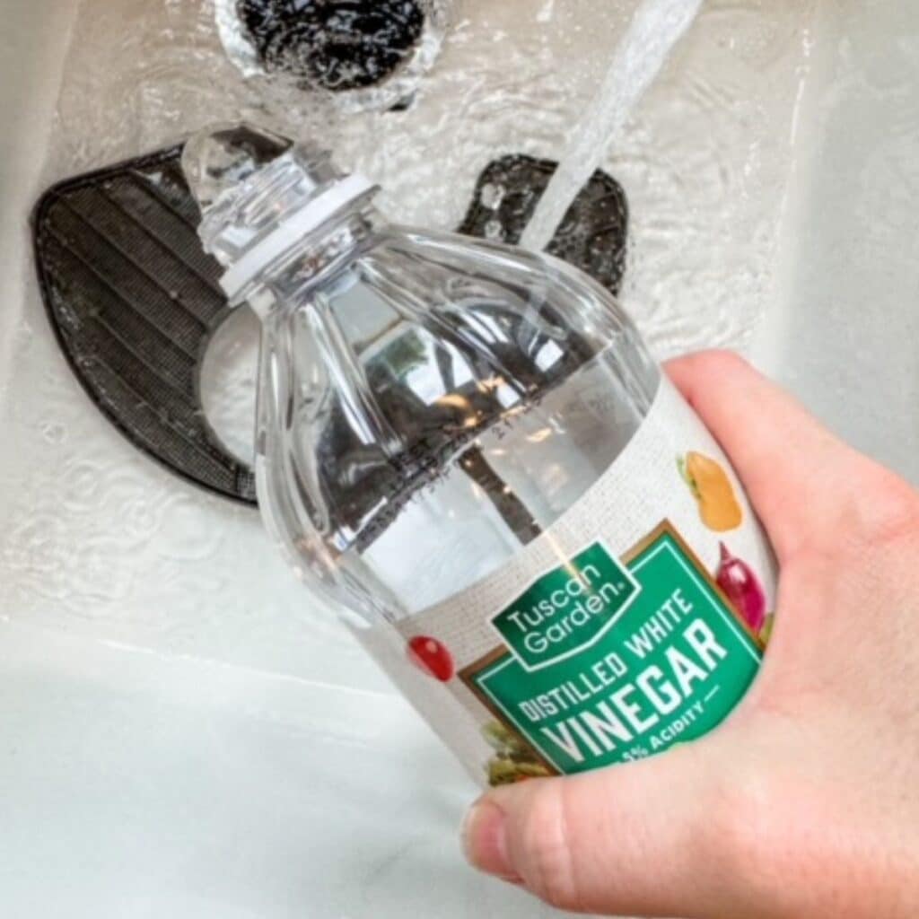 vinegar to remove limescale in dishwasher